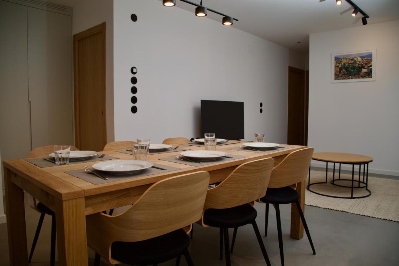 Suite 101 - 2 Bedroom Suite At Amando Perez Suites Ribadeo Exteriör bild