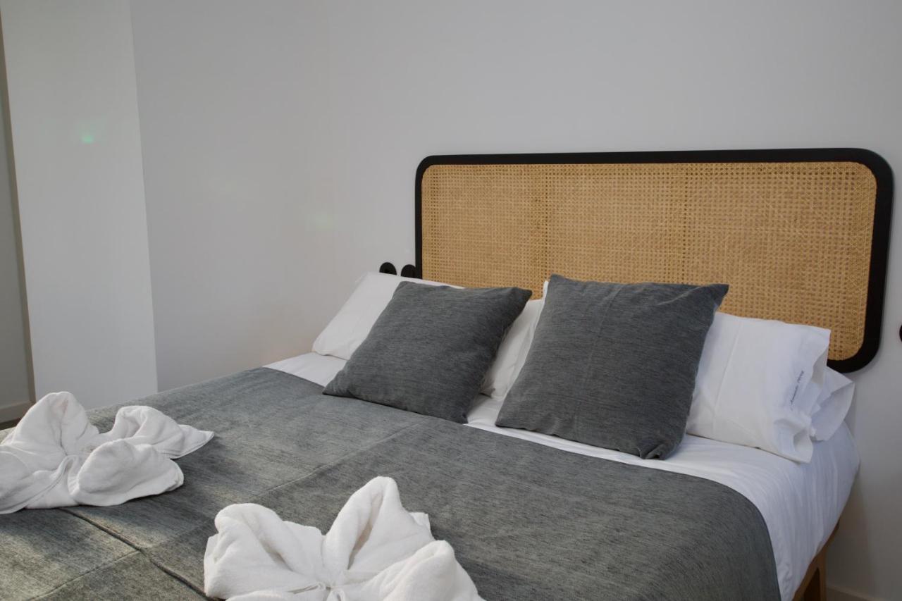 Suite 101 - 2 Bedroom Suite At Amando Perez Suites Ribadeo Exteriör bild