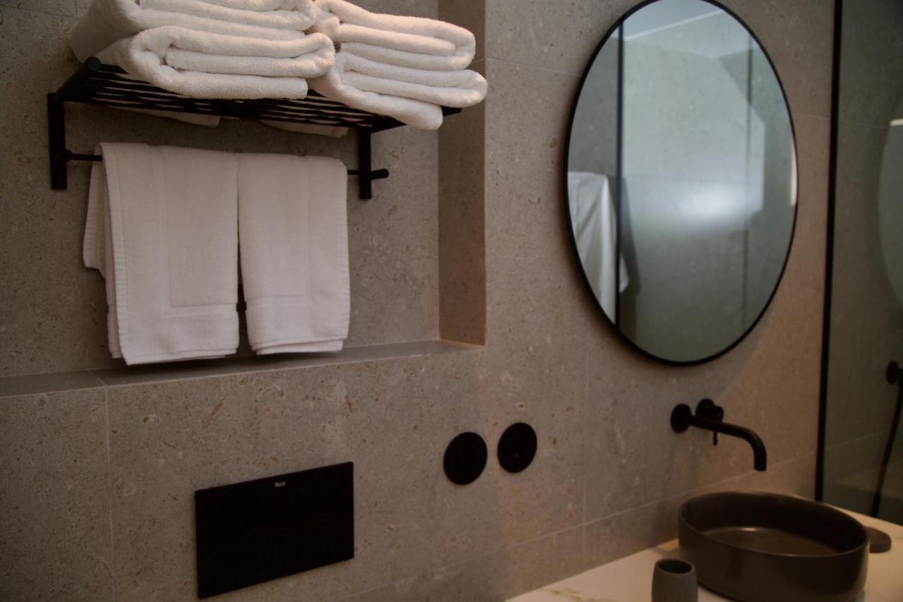 Suite 101 - 2 Bedroom Suite At Amando Perez Suites Ribadeo Exteriör bild